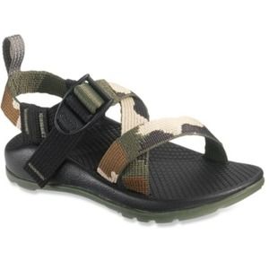 Chaco Kids Z/1 Classic Sandals in Camo Size 2